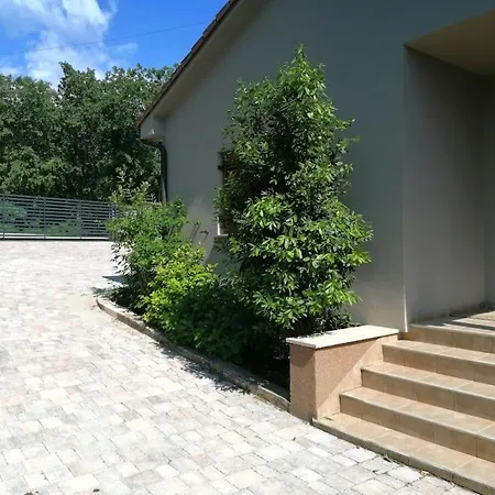 Vinoselo Comfortable Vranje Selo